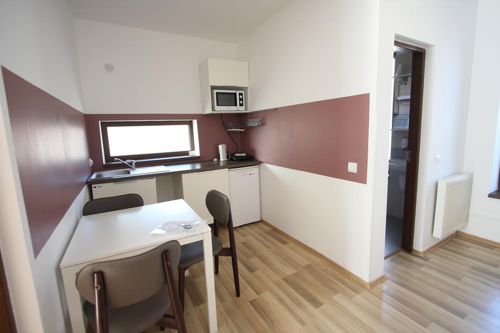 Studio ApartCity Braşov Esterno foto